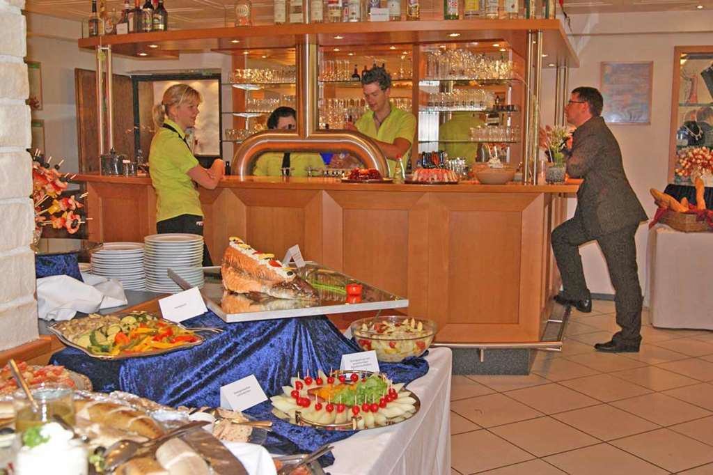 Prima Hotel Strandcafe Roßbach Restaurante foto